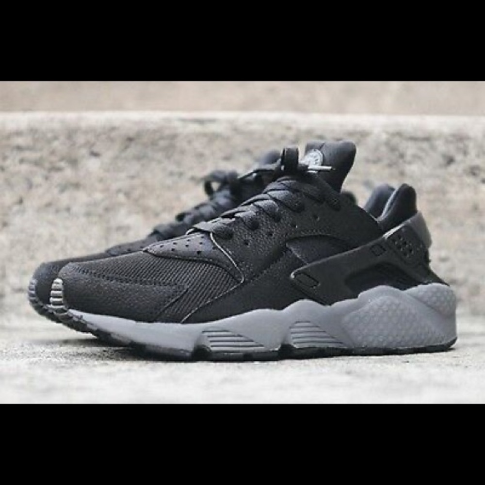 Nike Air Huarache Sneakers